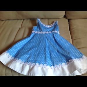 Beautiful dress for you girl 😍